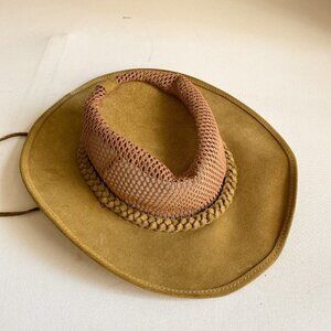 Vintage Cape Union Mart Suede Distressed  Fishing Outdoor Men's Hat XL